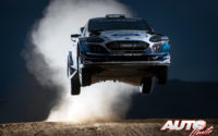 Teemu Suninen, al volante del Ford Fiesta WRC, durante el Rally de México 2020, puntuable para el Campeonato del Mundo de Rallies WRC.