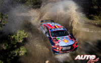 Thierry Neuville, al volante del Hyundai i20 Coupé WRC, durante el Rally de México 2020, puntuable para el Campeonato del Mundo de Rallies WRC.