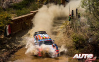 Thierry Neuville, al volante del Hyundai i20 Coupé WRC, durante el Rally de México 2020, puntuable para el Campeonato del Mundo de Rallies WRC.