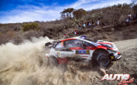 Elfyn Evans, al volante del Toyota Yaris WRC, durante el Rally de México 2020, puntuable para el Campeonato del Mundo de Rallies WRC.
