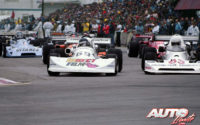 Gilles Villeneuve obtenía la victoria en el GP de Trois-Rivières, al volante de un March-Ford 76B de la Fórmula Atlantic en 1976. Villeneuve batía sobre este trazado urbano a pilotos invitados de la Fórmula 1, como Alan Jones y James Hunt, que le acompañaron en el podio.