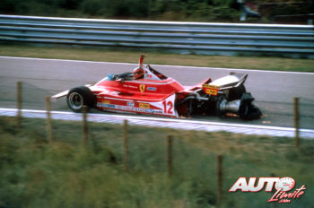 Gilles Villeneuve, al volante del Ferrari 312 T4, durante su última vuelta en el GP de Holanda de 1979, disputado en el circuito de Zandvoort.