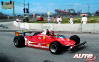 Gilles Villeneuve, al volante del Ferrari 312 T4, obtenía la victoria en el GP de EEUU del Oeste de 1979, disputado en el circuito urbano de Long Beach.