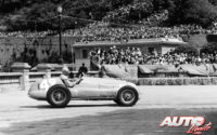 Raymond Sommer, al volante de un Ferrari 125 F1, finalizaba en la cuarta posición en el GP de Mónaco de 1950.