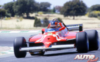 Gilles Villeneuve, al volante del Ferrari 126 CK, obtenía una apretada victoria en el GP de España de 1981, disputado en el circuito del Jarama.