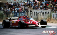 Gilles Villeneuve, al volante del Ferrari 126 CK, obtenía una apretada victoria en el GP de España de 1981, disputado en el circuito del Jarama.