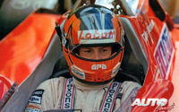 Gilles Villeneuve, en el cockpit del Ferrari 126 CK, durante uno de los Grandes Premios del Campeonato del Mundo de Fórmula 1 de 1981.