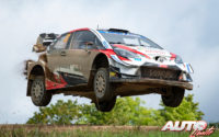 Elfyn Evans, al volante del Toyota Yaris WRC, durante el Rally de Estonia 2020, puntuable para el Campeonato del Mundo de Rallies WRC.