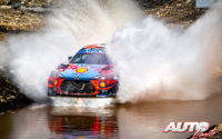 Ott Tänak, al volante del Hyundai i20 Coupé WRC, durante el Rally de Turquía 2020, puntuable para el Campeonato del Mundo de Rallies WRC.
