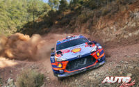 Sébastien Loeb, al volante del Hyundai i20 Coupé WRC, durante el Rally de Turquía 2020, puntuable para el Campeonato del Mundo de Rallies WRC.