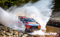 Ott Tänak, al volante del Hyundai i20 Coupé WRC, durante el Rally de Turquía 2020, puntuable para el Campeonato del Mundo de Rallies WRC.
