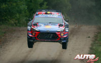 Thierry Neuville, al volante del Hyundai i20 Coupé WRC, durante el Rally de Estonia 2020, puntuable para el Campeonato del Mundo de Rallies WRC.