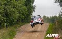 Kalle Rovanperä, al volante del Toyota Yaris WRC, durante el Rally de Estonia 2020, puntuable para el Campeonato del Mundo de Rallies WRC.