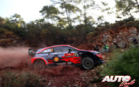Ott Tänak, al volante del Hyundai i20 Coupé WRC, durante el Rally de Turquía 2020, puntuable para el Campeonato del Mundo de Rallies WRC.