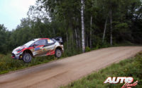 Elfyn Evans, al volante del Toyota Yaris WRC, durante el Rally de Estonia 2020, puntuable para el Campeonato del Mundo de Rallies WRC.
