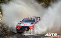 Thierry Neuville, al volante del Hyundai i20 Coupé WRC, durante el Rally de Turquía 2020, puntuable para el Campeonato del Mundo de Rallies WRC.