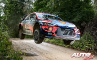 Thierry Neuville, al volante del Hyundai i20 Coupé WRC, durante el Rally de Estonia 2020, puntuable para el Campeonato del Mundo de Rallies WRC.