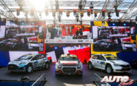 Mads Ostberg (Citroën), Adrien Fourmaux (Ford) y Pontus Tidemand (Skoda) subidos en el podio del Rally de Estonia 2020, en la categoría WRC 2.