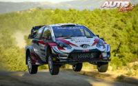 Elfyn Evans, al volante del Toyota Yaris WRC, durante el Rally de Italia / Cerdeña 2020, puntuable para el Campeonato del Mundo de Rallies WRC.