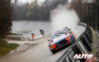 Ott Tänak, al volante del Hyundai i20 Coupé WRC, durante el Rally de Monza 2020, puntuable para el Campeonato del Mundo de Rallies WRC.