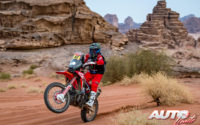 Kevin Benavides, a los mandos de su Honda CRF 450 Rally, obtenía la victoria en la categoría de motos del Rally Dakar 2021.