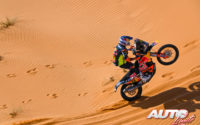 Matthias Walkner, a los mandos de su KTM 450 Factory, durante una etapa del Rally Dakar 2021.