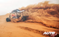 Seth Quintero, al volante de un prototipo ligero OT3-01, durante una de las etapas del Rally Dakar 2021.