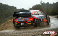 Dani Sordo, al volante del Hyundai i20 Coupé WRC, durante el Rally de Montecarlo 2021, puntuable para el Campeonato del Mundo de Rallies WRC.