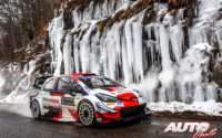 Kalle Rovanperä, al volante del Toyota Yaris WRC, durante el Rally de Montecarlo 2021, puntuable para el Campeonato del Mundo de Rallies WRC.