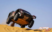Mathieu Serradori, al volante del Century CR6 Buggy, durante una etapa del Rally Dakar 2021.
