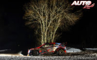 Pierre-Louis Loubet, al volante del Hyundai i20 Coupé WRC, durante el Rally de Montecarlo 2021, puntuable para el Campeonato del Mundo de Rallies WRC.