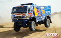 Anton Shibalov, al volante del Kamaz 43509, durante una etapa del Rally Dakar 2021.