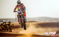 Toby Price, a los mandos de su KTM 450 Factory, durante una etapa del Rally Dakar 2021.