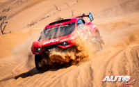 Sébastien Loeb, al volante del BRX Prodrive Hunter 4x4, durante una etapa del Rally Dakar 2021.