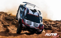 Mathieu Serradori, al volante del Century CR6 Buggy, durante una etapa del Rally Dakar 2021.