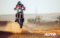 Mohammed Jaffar, a los mandos de su KTM 450 Rally Replica, durante una etapa del Rally Dakar 2021.