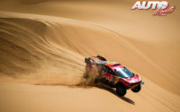 Sébastien Loeb, al volante del BRX Prodrive Hunter 4x4, durante una etapa del Rally Dakar 2021.