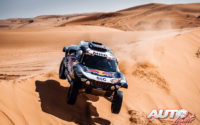 Carlos Sainz, al volante del MINI John Cooper Works Buggy, durante una etapa del Rally Dakar 2021.