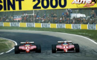 Gilles Villeneuve (27) y Didier Pironi (28), al volante de sus Ferrari 126 C2, durante el GP de San Marino 1982, disputado en el Autódromo Dino Ferrari de Imola.
