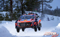 Craig Breen, al volante del Hyundai i20 Coupé WRC, durante el Rally Ártico de Finlandia 2021, puntuable para el Campeonato del Mundo de Rallies WRC.