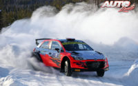 Ole Christian Veiby, al volante del Hyundai NG i20 Rally 2, durante el Rally Ártico de Finlandia 2021, puntuable para el Campeonato del Mundo de Rallies WRC 2.