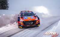 Craig Breen, al volante del Hyundai i20 Coupé WRC, durante el Rally Ártico de Finlandia 2021, puntuable para el Campeonato del Mundo de Rallies WRC.