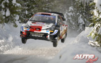 Elfyn Evans, al volante del Toyota Yaris WRC, durante el Rally Ártico de Finlandia 2021, puntuable para el Campeonato del Mundo de Rallies WRC.