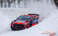 Thierry Neuville, al volante del Hyundai i20 Coupé WRC, durante el Rally Ártico de Finlandia 2021, puntuable para el Campeonato del Mundo de Rallies WRC.