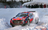 Thierry Neuville, al volante del Hyundai i20 Coupé WRC, durante el Rally Ártico de Finlandia 2021, puntuable para el Campeonato del Mundo de Rallies WRC.