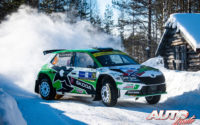 Andreas Mikkelsen, al volante del Skoda Fabia Evo Rally 2, durante el Rally Ártico de Finlandia 2021, puntuable para el Campeonato del Mundo de Rallies WRC 2.