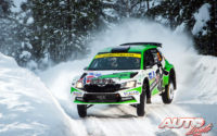 Eyvind Brynildsen, al volante del Skoda Fabia Evo Rally 2, durante el Rally Ártico de Finlandia 2021, puntuable para el Campeonato del Mundo de Rallies WRC 2.