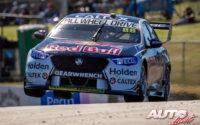 Jamie Whincup, al volante del Holden Commodore ZB, durante una prueba del Campeonato Australiano de Turismos "V8 Supercars" 2019, disputada en el trazado de Perth (Australia).