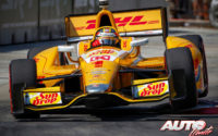 Ryan Hunter-Reay, al volante del Dallara-Chevrolet DW12, durante una prueba de la Fórmula IndyCar Series 2013, disputada en el circuito urbano de Baltimore (Maryland - EEUU).
