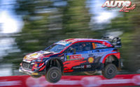 Thierry Neuville, al volante del Hyundai i20 Coupé WRC, durante el Rally de Portugal 2021, puntuable para el Campeonato del Mundo de Rallies WRC.
